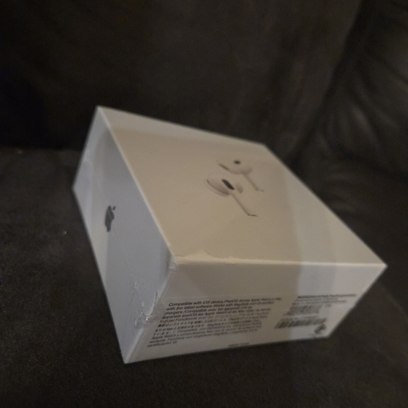 Apple AirPods Pro2 - Picture 3 of 3
